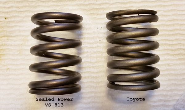 Toyota_vs_VS-813_valve_spring.jpg