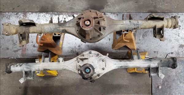 Axles_-_both_-_Supra_on_top_different_view.jpg